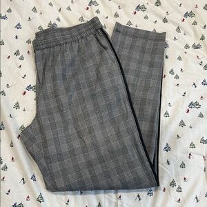 Women’s Gray Checkered Pants